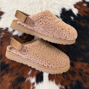 Ugg Sherpa plush Lanah clogs mules ankle strap slip on